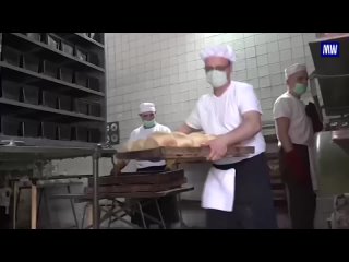 About 3 thousand loaves of bread are baked per day by paratroopers-bakers of the Novorossiysk mountain formation of the Airborne