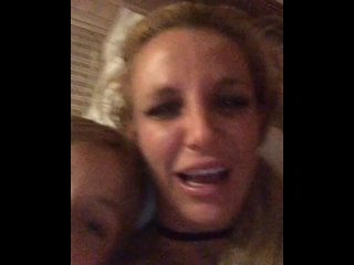 Видео от Britney Spears  Maria River Red