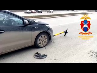 Трагическое стечение обстоятельств - автомобиль сбивает электросамокатчика в Кузбассе