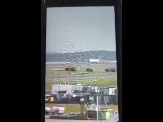 Грузовой самолет Boeing 767 совершил аварийную посадку
