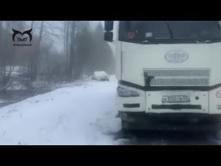 Снег и метель окутали российские города