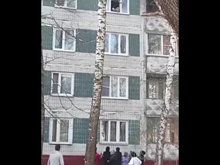 В Дмитрове жители спасли из горящей квартиры женщину и её кошкуМестные услышали крики женщины, которая не могла выбраться из
