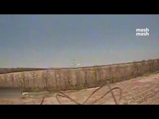 Кадры применения FPV-дронов «Бобров» по автомобилю и позициям ВСУ