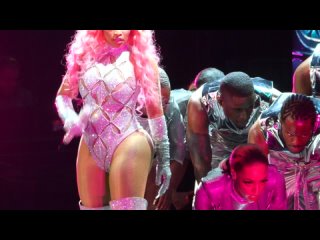 Nicki Minaj -  Hard White  (Live in Boston)