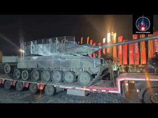 Немецкий Леопард и украинский Т-72 на Поклонной горе