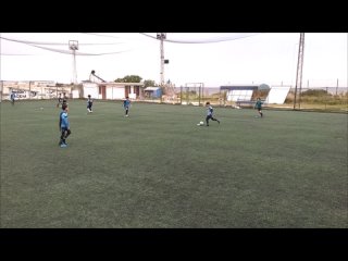 U8-10 Футбольное упражнение на улучшения навыков паса и контроля мяча