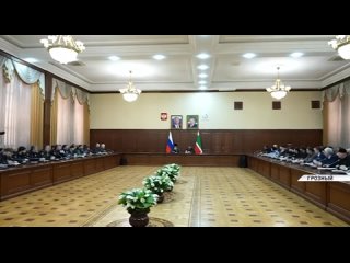 ️ ️ ️Глава ЧР Рамзан Кадыров поддержал инициативу Хадижи Кадыровой о погашении долгов жителей региона руководителями министерств