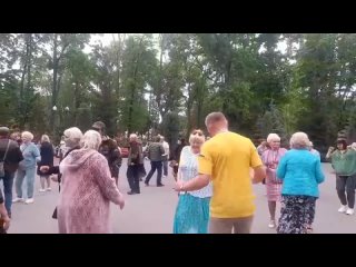О мама ландыши танцы в парке Горького Харьков