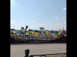 🇺🇦☠️Такая картина сейчас по всей Украине

Это кладбище в Кривом Роге.