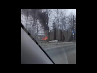 Пожар на Вытегорском шоссе (Видео телеграм-канала «Карельский Дворик»)