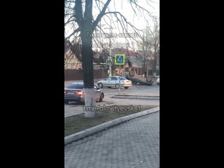 Перевернулся автомобиль в Альметьевске.