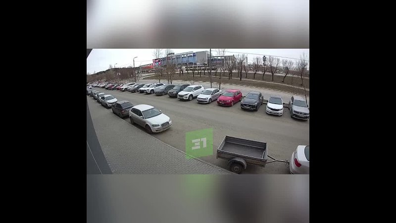 В Челябинске 19 летняя пьяная девушка на Porsche Cayenne разнесла в