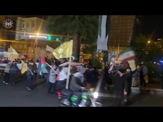 Dans les rues de Téhéran, les Iraniens manifestent leur soutien
