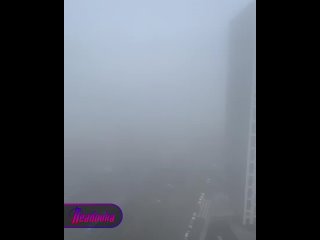 Москву заволокло густым туманом — видимость на дорогах может упасть до 300 метров