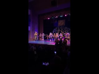 ️ В Тирасполе в местном государственном театре «Смуглянку» поют и танцуют всем залом