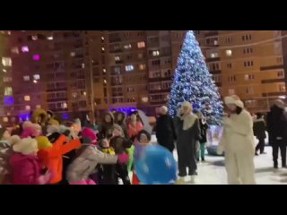 🎄 Зажжение огней на новогодней ёлке в Аничково 🌟