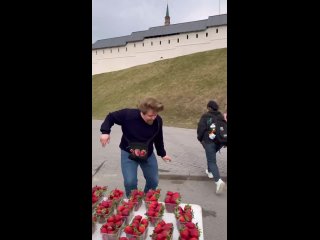 Блогеру Марату Клубнике временно ограничили выезд из России и лишили его водительских прав за отказ платить штрафы за... (видео)
