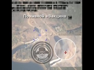 Destruccin de dos tanques ucranianos (presumiblemente T-64BV) en la zona del embalse de Karlovskoe en direccin Avdeevka