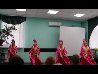 Веселые горошины “Татарский танец“
