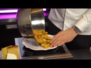 Вкусно – и точка картофель по-деревенски: секрет приготовления от шеф-повара