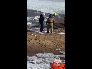 Двух подростков спасли с тонкого льда в Оренбурге