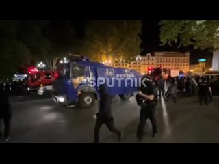 В Тбилиси силовики применили водомёты для разгона протестующих против закона об иноагентах