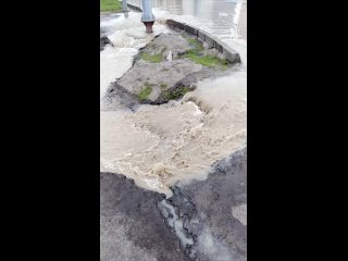 В связи с аварией на сетях водопровода в Заозёрном, без воды остались:
