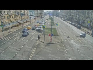 Несколько автомобилей столкнулись в центре Москвы