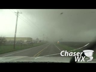 Разрушительный торнадо близ Салема (Айова, США, ).