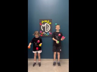 Видео от Жонглирование. Онлайн-школа для детей и взрослых