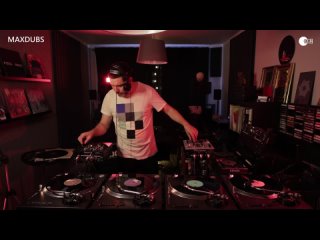 DJ Maxdubs - Techno House Breaks Vinyl ритмы с 4х вертушек.