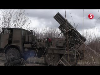 Украинские военнослужащие жалуются на качество поставленных Бухарестом румынских ракетных систем залпового огня APR-40, не присп
