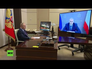 Runion de travail de Vladimir Poutine avec le gouverneur de Crime