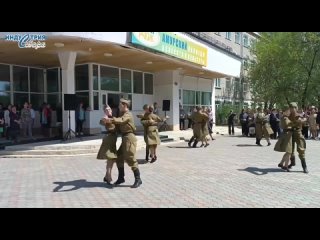 В ДЕНЬ ПОБЕДЫ-МАЙСКИЙ ВАЛЬС! Помнит  Вена, помнит Альпы и Дунай тот цветущий и поющий май...