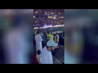 Болельщик отхлестал плетью футболиста Аль-Иттихада после матча за Суперкубок.  Саудовский Аль-Итт