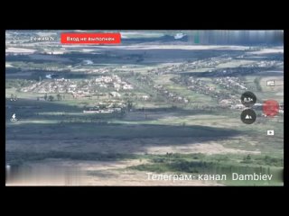 Foto de vehculos blindados occidentales capturados exhibidos en la colina Poklonnaya en Mosc, entregados a la capital desde la