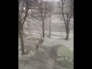 🌩️В Нальчике прошел сильнейший ливень с градом.