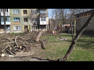 4 апреля во время прямой линии  Главе ДНР Денису Пушилину поступило обращение от жителей Тореза по вопросу благоустройства одног