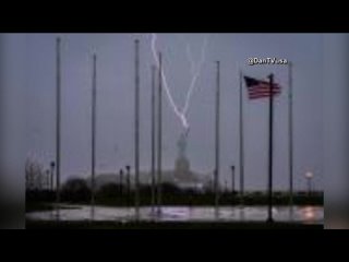 of Liberty struck by lightning during thunderstorm