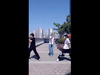 Video by do you know txt