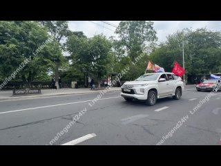 В Севастополе идёт патриотический автопробег