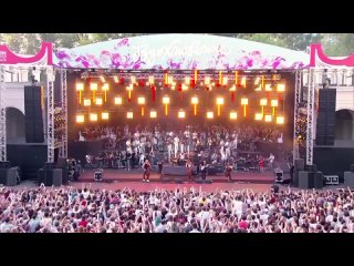 and Steve Vai - Kashmir (Led Zeppelin cover) flashmob Moscow Green Theater -(1080p).mp4