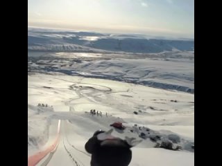 Вау! Японец пролетел 291 метр на лыжах в Исландии!