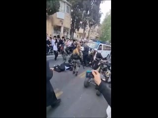 Ultra-orthodox rioters clash with Jerusalem cops
