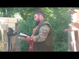 Для бойцов 1-й Славянской бригады ВС РФ доставлены и освящены пасхальные куличи