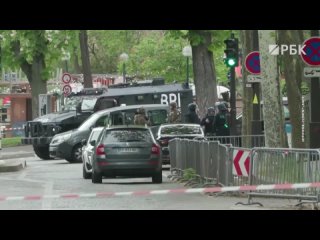 Мужчина угрожает устроить взрыв в иранском консульстве в Париже
