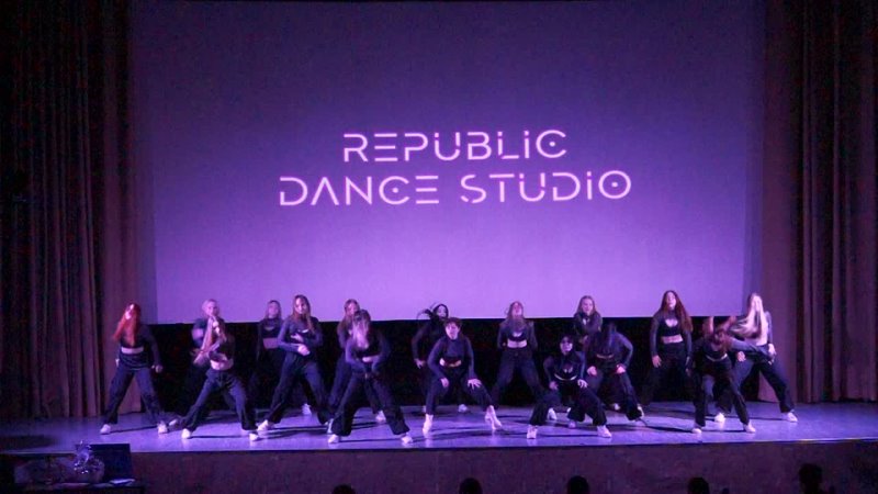 1 Republic Dance Studio, команды