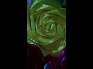 Видео от Цветы из атласных лент г.Великий Устюг
