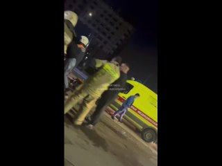 В Усадах произошло ДТП, водителя зажало в машине. О его состоянии пока ничего не известно. (видео)