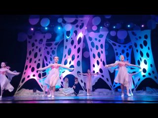 Танец фей. Коллектив «Фьюжн» на сцене ДК Ткаченко